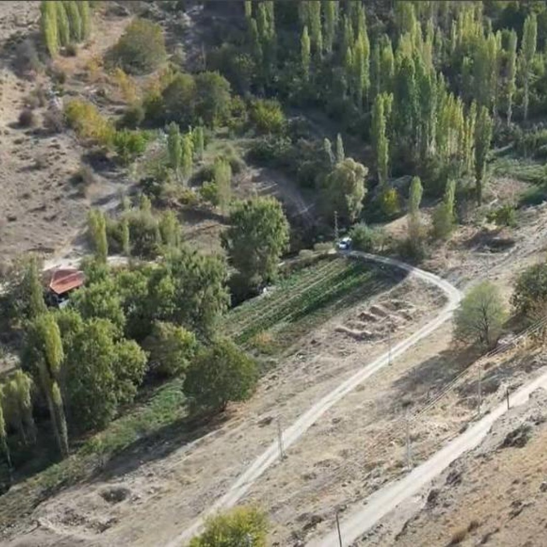 71645 EMLAKNOMİ'den   LALE KÖYÜNDE SATILIK BAHÇE