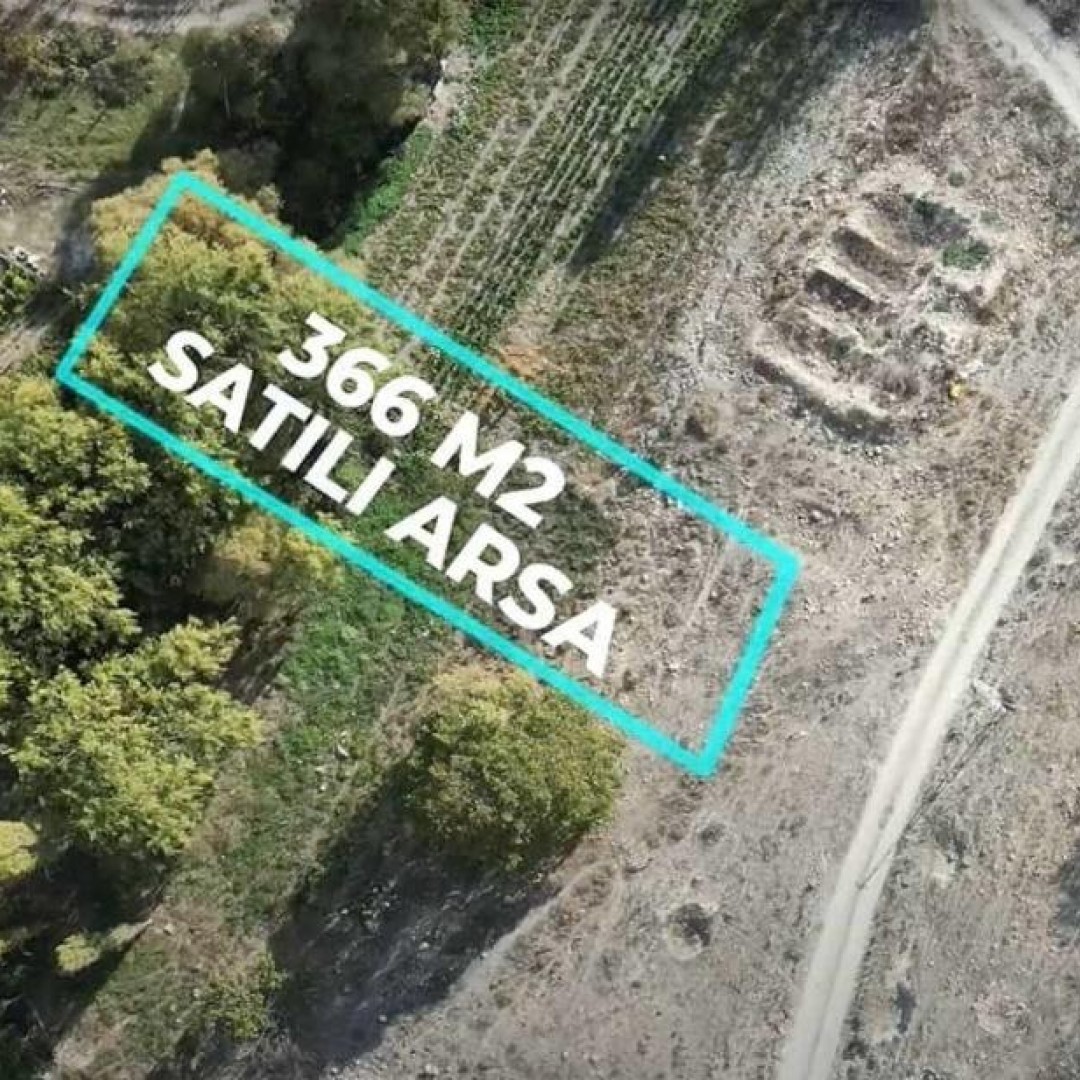 71645 EMLAKNOMİ'den   LALE KÖYÜNDE SATILIK BAHÇE