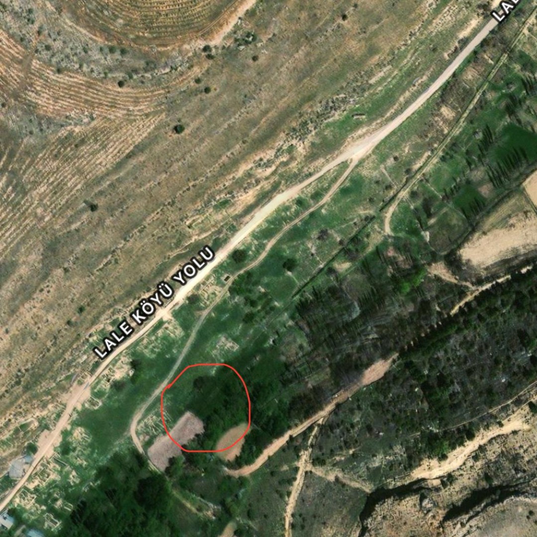 71645 EMLAKNOMİ'den   LALE KÖYÜNDE SATILIK BAHÇE