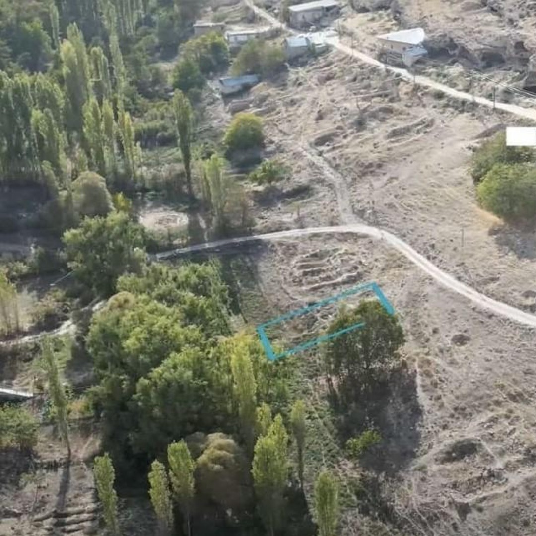 71645 EMLAKNOMİ'den   LALE KÖYÜNDE SATILIK BAHÇE