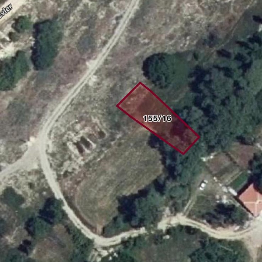 71645 EMLAKNOMİ'den   LALE KÖYÜNDE SATILIK BAHÇE