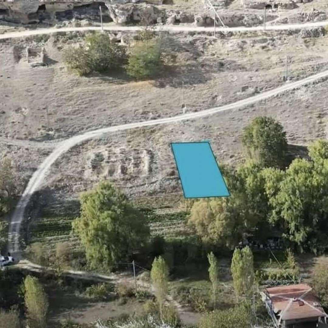 71645 EMLAKNOMİ'den   LALE KÖYÜNDE SATILIK BAHÇE