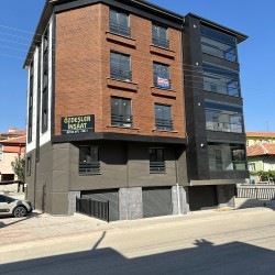 69991-EMLAKNOMİ'den  GAZİDÜKKAN MAHALLESİNDE SATILIK GARAJ ÜZERİ 3+1 DAİRE 69991-EMLAKNOMİ'den  GAZİDÜKKAN MAHALLESİNDE SATILIK GARAJ ÜZERİ 3+1 DAİRE